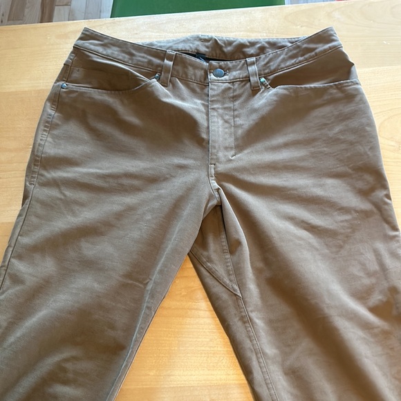 (2x) Lululemon ABC 5 pocket Pants - Slim Fit Sz 32 - Picture 2 of 14